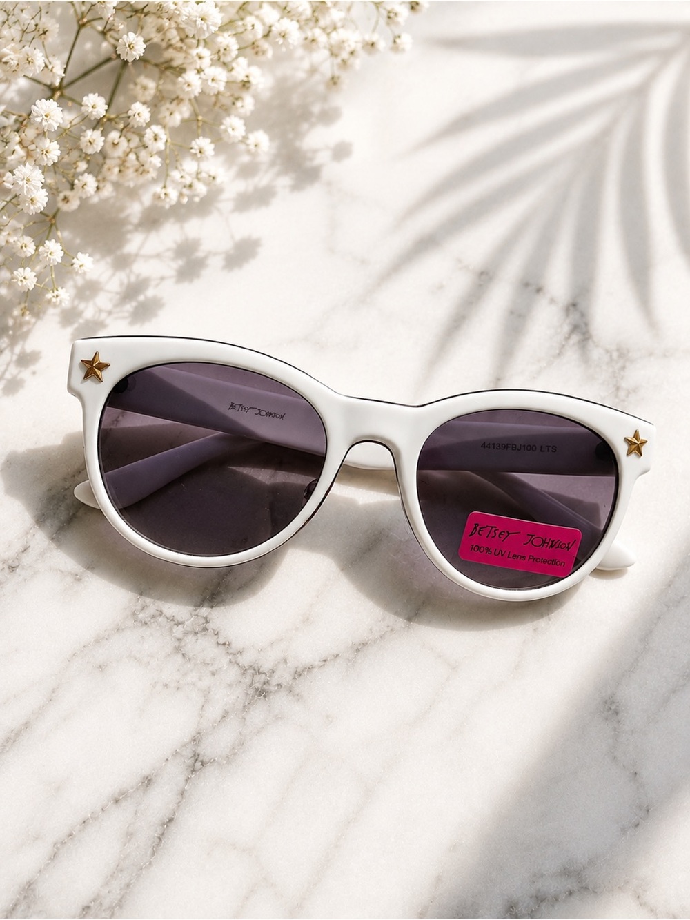 Betsey Johnson White Cat Eye Sunglasses Gold Star Accents Gray Gradient Lenses